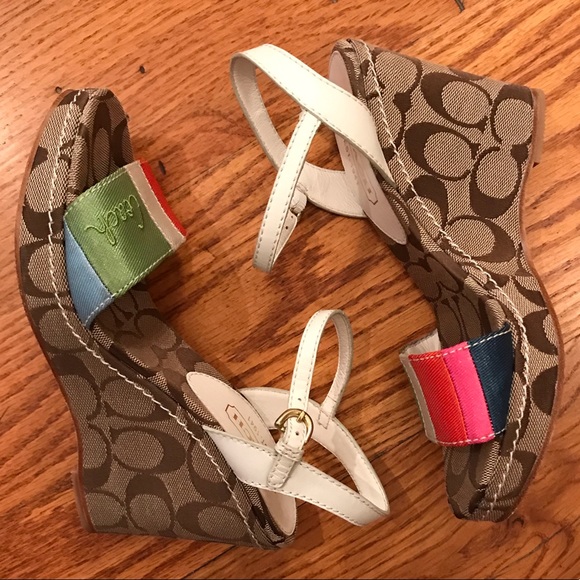 Coach Signature Wedge Platform - Picture 3 of 6